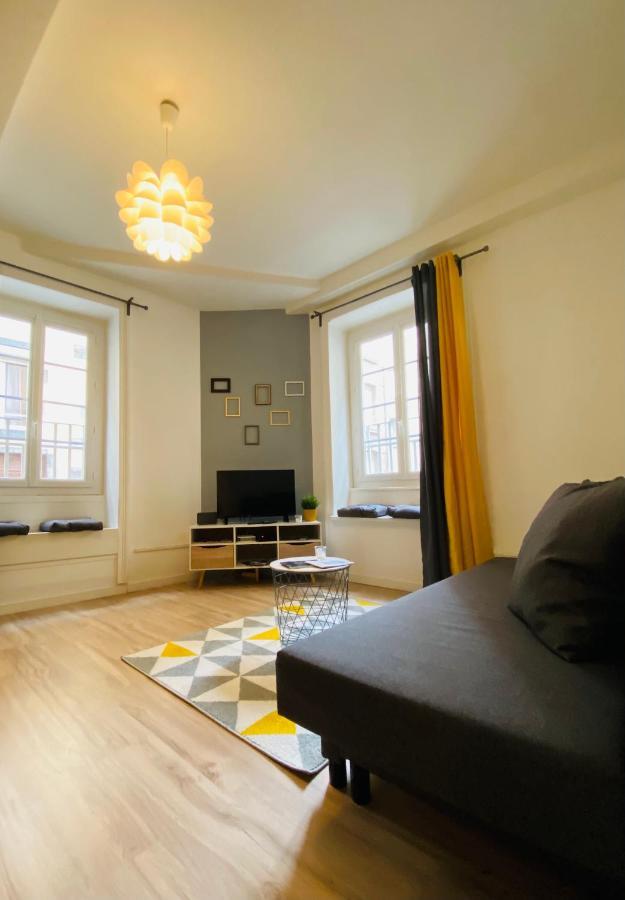 Nid Douillet Sur Plateau Central Clermont-Ferrand Exterior photo